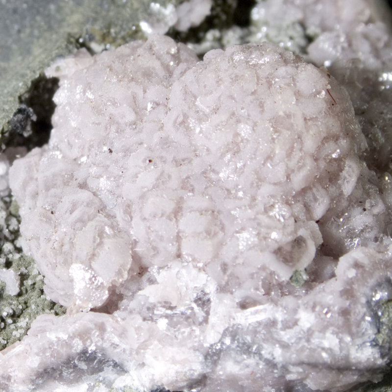 Rhodochrosite. Mine Santa Eulalia, Mexique