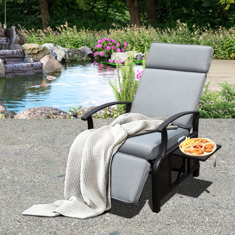Fauteuil inclinable gris pour l'extérieur avec inclinaison de 150 degrés, coussins de 6,8 po d'épaisseur et siège inclinable à hauteur réglable, conception ergonomique, support de 350 lb