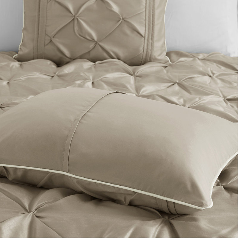 Ensemble d'édredon touffeté 7 pièces grand taupe, Taupe, Grand édredon et 6 pièces supplémentaires