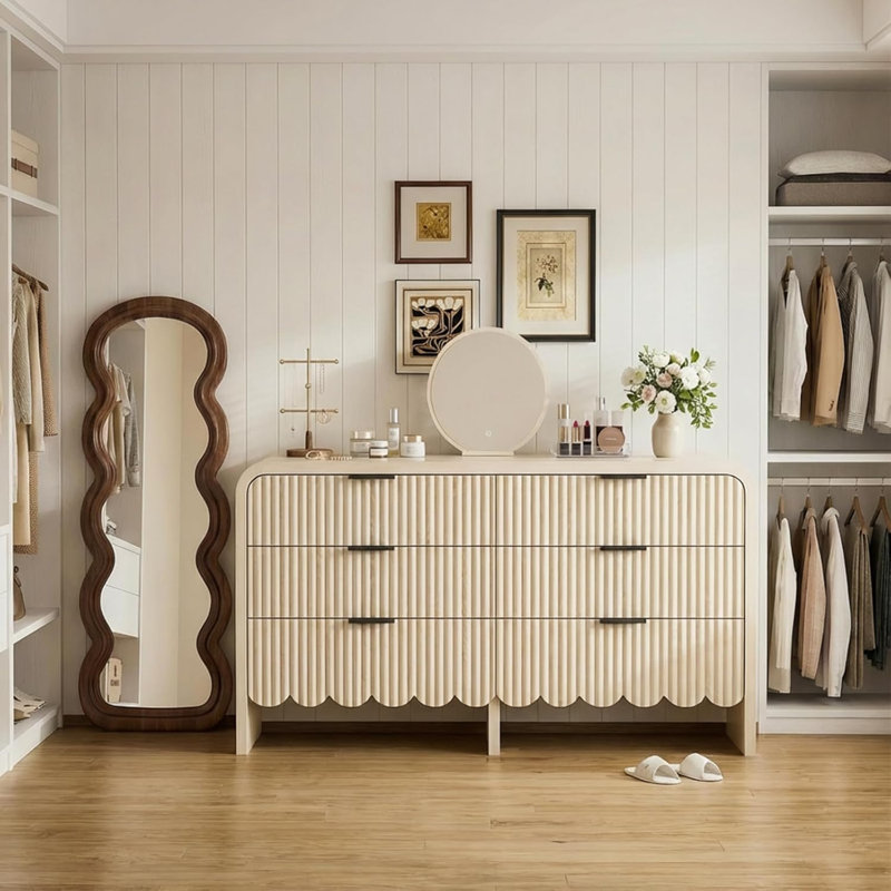 Commode 6 tiroirs avec panneau ondulé cannelé