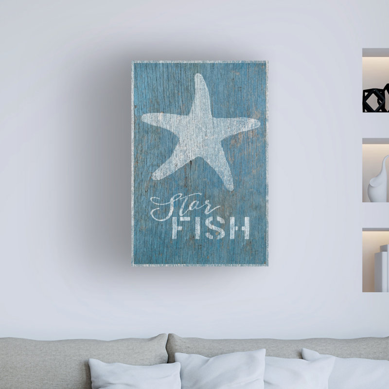 Étoile de mer sur bois bleu par Cora Niele - peinture sur toile tendue, H 19 po x l 12 po x P 2 po