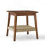 Table d'appoint ronde moderne de style Mid-Century de 58 cm avec étagère en rotin tressé à la main, table de chevet bohème en bois massif