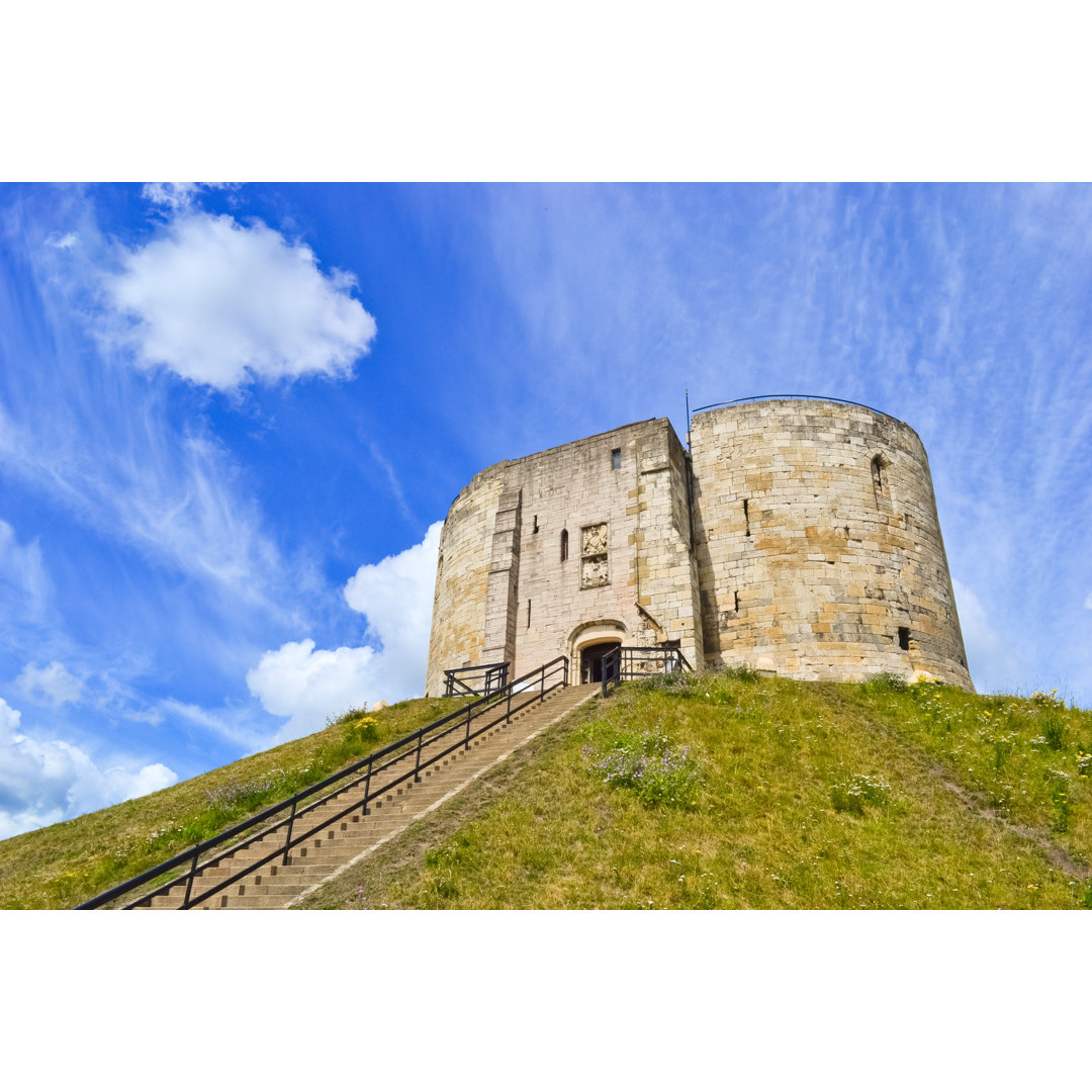 Clifford's Tower von Elroi - Fotografie ohne Rahmen auf Leinwand