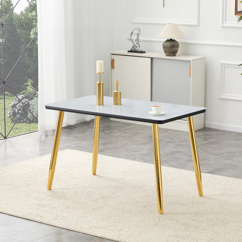 Table de salle à manger moderne en verre minimaliste avec texture en marbre et pieds dorés, Blanc / Doré