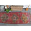 Tapis de couloir turc authentique fait à la main avec des motifs traditionnels et des tons de terre - rose / vert