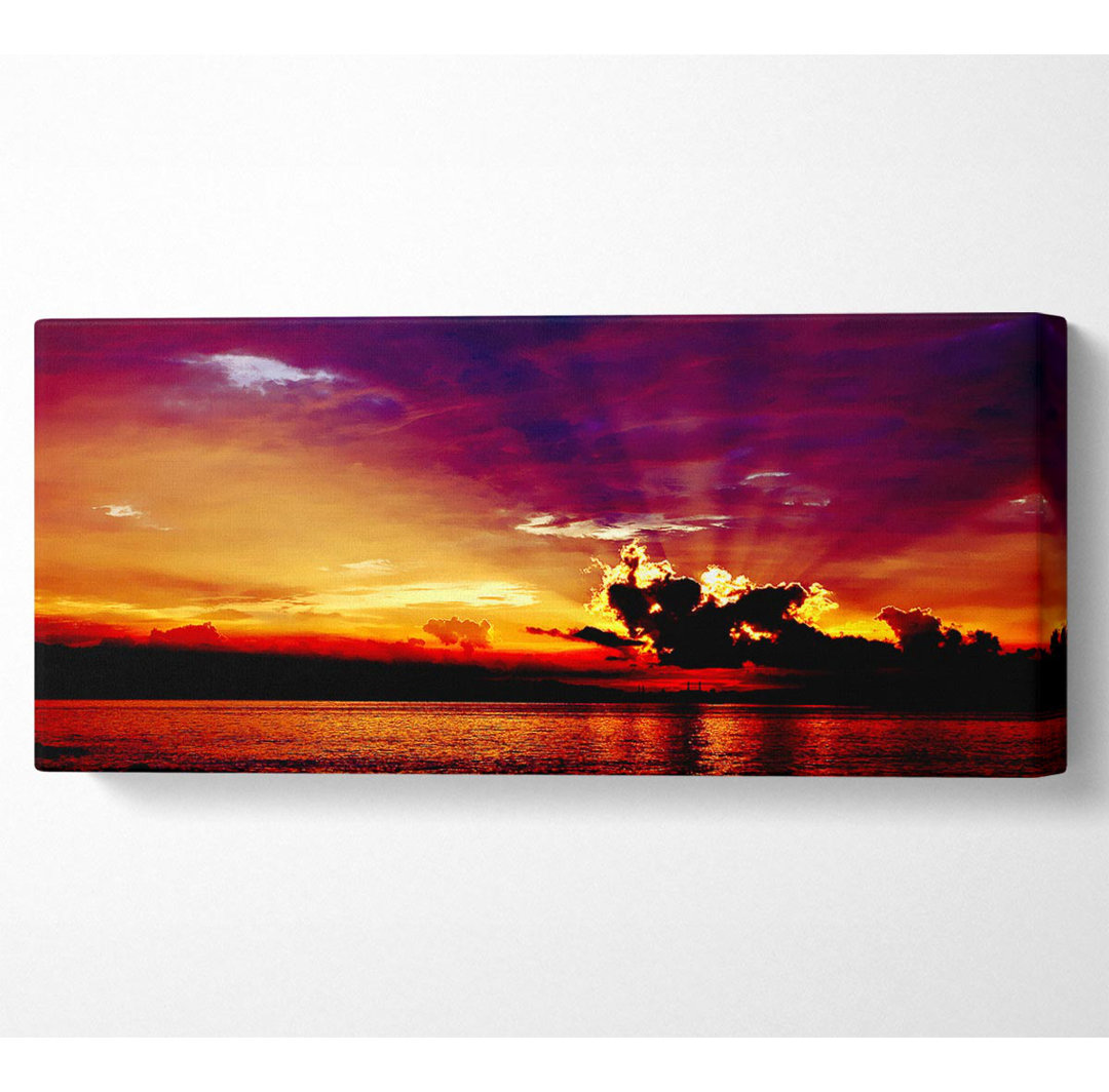 Sonnenstrahlen durch den Regenbogenhimmel - Panorama-Kunstdrucke auf Leinwand - Wrapped Canvas