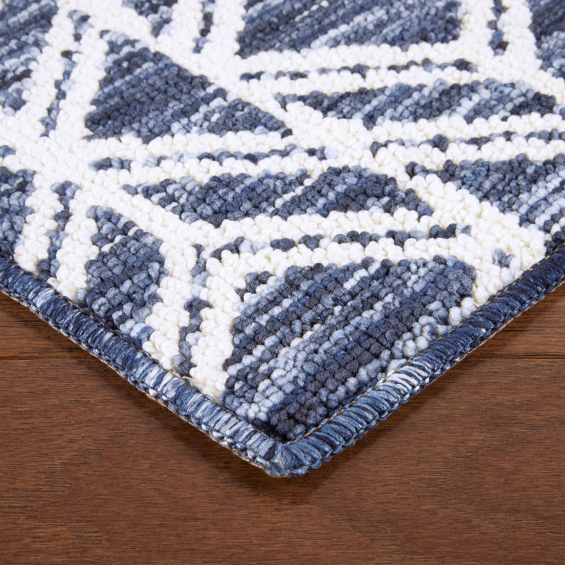 TOWN & COUNTRY EVERYDAY Walker Modern Diamond Everwash Non-Slip Backing Kitchen Mat, Runner 2' x 6', Blue