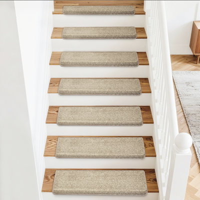 Ensemble de 12 tapis en polypropylène Bullnose gris crème 9,5 po x 30 po x 1,2 po
