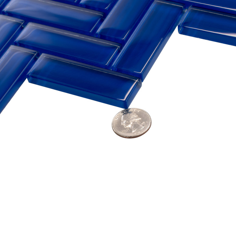 Carreau de mosaïque en verre poli à chevrons 11 po x 12,6 po, Bleu cobalt