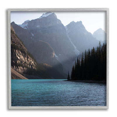 Scène d'eau de la rivière Serene, Foggy Mountains par Carol Robinson - photographie