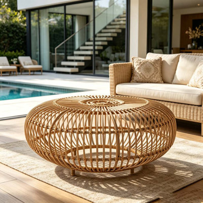 Table basse en faux rotin