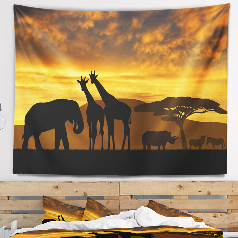 Tapisserie girafes et éléphant et rhino, H 78 po x l 92 po