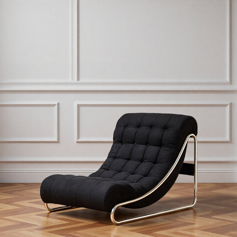 Chaise de loisir simple et confortable.