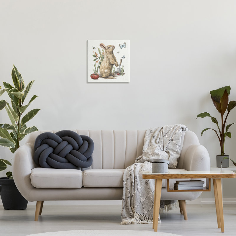«Garden Patch Rabbit» par Leslie Trimbach, H 17 po x l 17 po