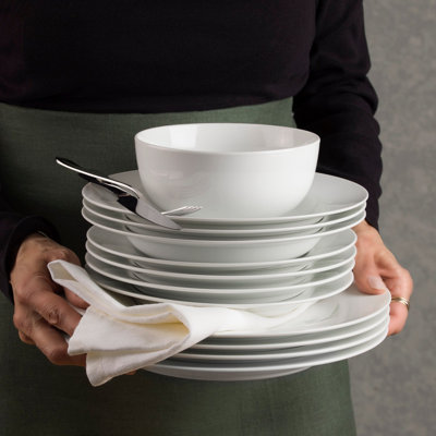 Service de vaisselle 16 pièces en porcelaine fine White Essential Classic