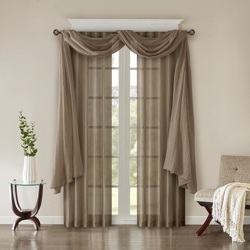 Écharpe délicate brodée transparente à motif de losanges, Taupe, L 42 po x L 144 po