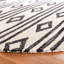 Tapis en laine touffeté à la main Vedika-618656936