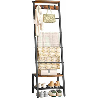 7-Tier Giraffe Shape Towel Rack With Hooks