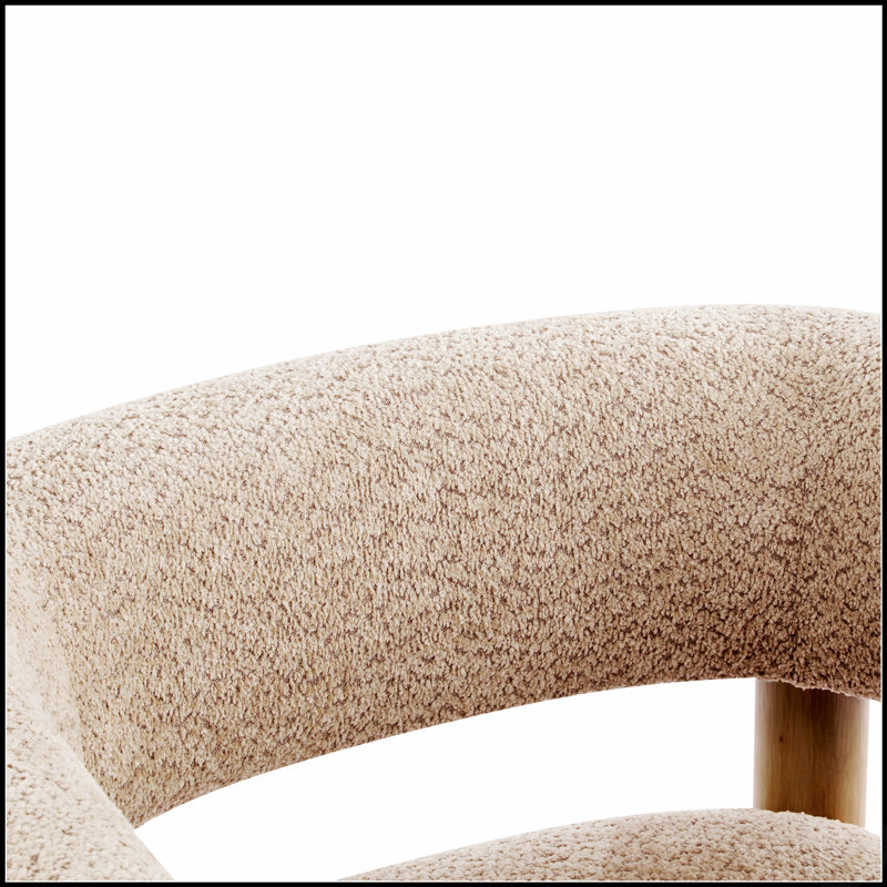 Fauteuil d'appoint rembourré Boucle avec coussins en mousse confortables et structure en bois d'hévéa robuste, parfait pour les espaces de vie modernes et confortables.