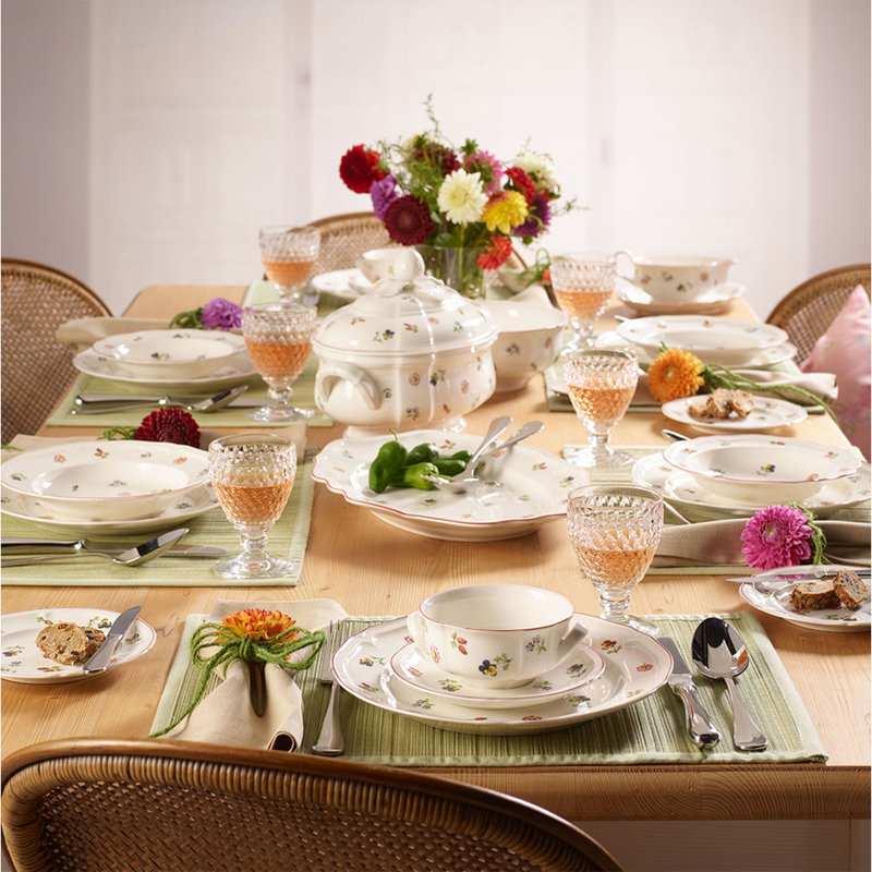 Villeroy & Boch Petite Fleur Platter, 1.6" H x 16.7" W x 11.5" L