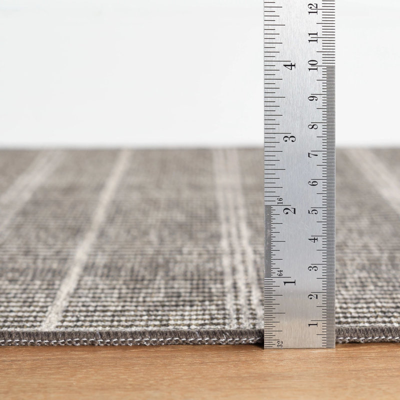 Samson Machine Washable Rug, Rectangle 4' x 6', Oak