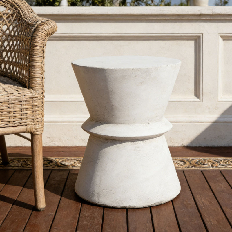 Table d'appoint d'extérieur en béton léger