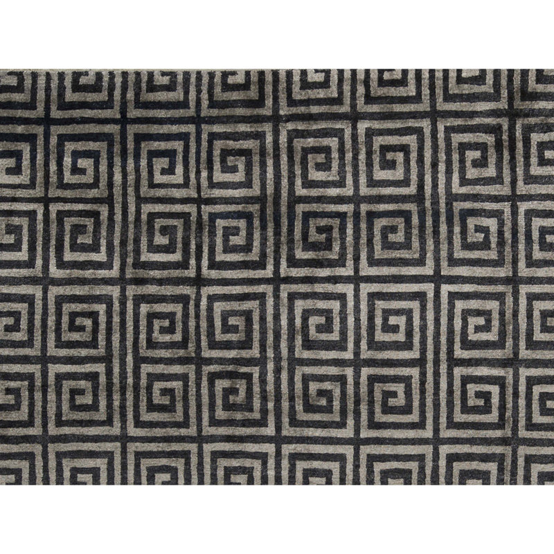 Windsom Geometric Area Rug in Charcoal