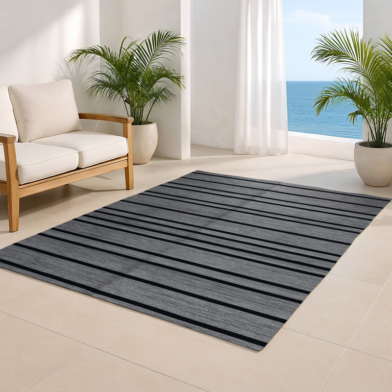 HorizontalStripes Gray Indoor and Outdoor Area Rug, Rectangle 4' x 6'