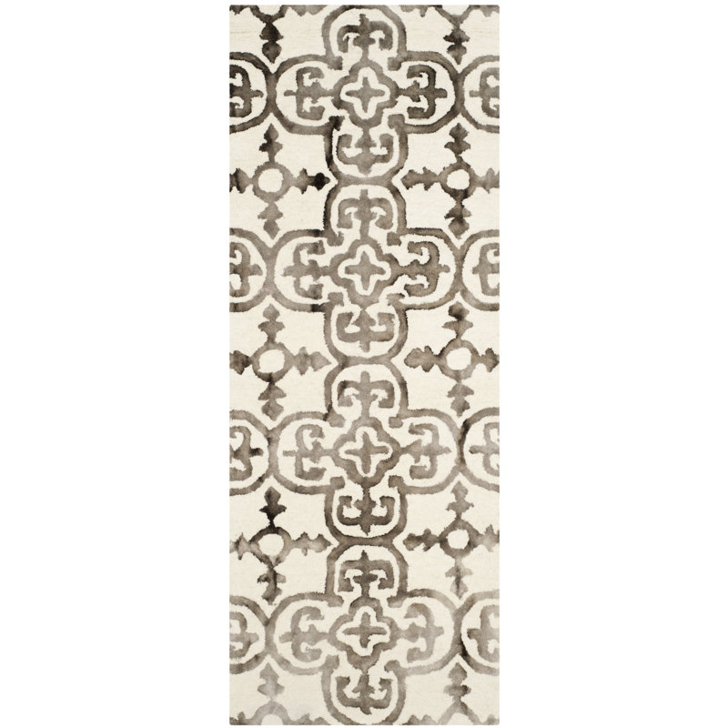 Pimentel Hand Tufted Wool Quatrefoil Rug, Runner 2'3" x 10'