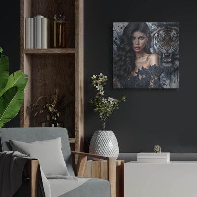 «Tiger Girl Face» par Rey Klimt, art mural en métal, 24 po x 24 po
