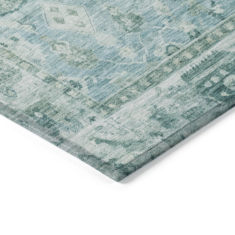 Tapis bleu intérieur / extérieur lavable à la machine Xhevrie, Rectangle 1 pi 8 po x 2 pi 6 po