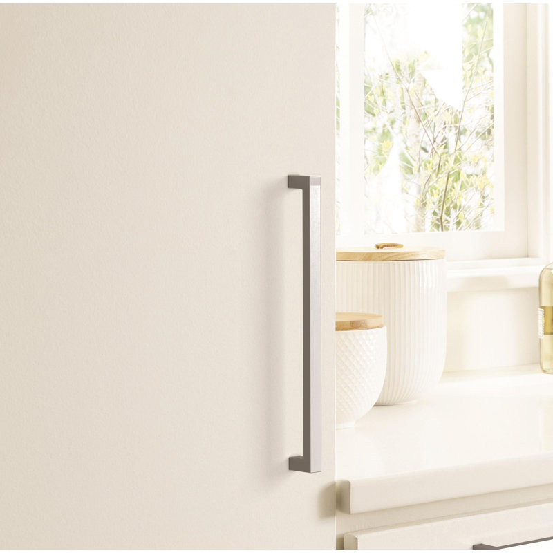 Poignée d'armoire en chrome poli de centre à centre 6-5 / 16 pouces (160 mm) Monument, Chrome poli, 6.31"