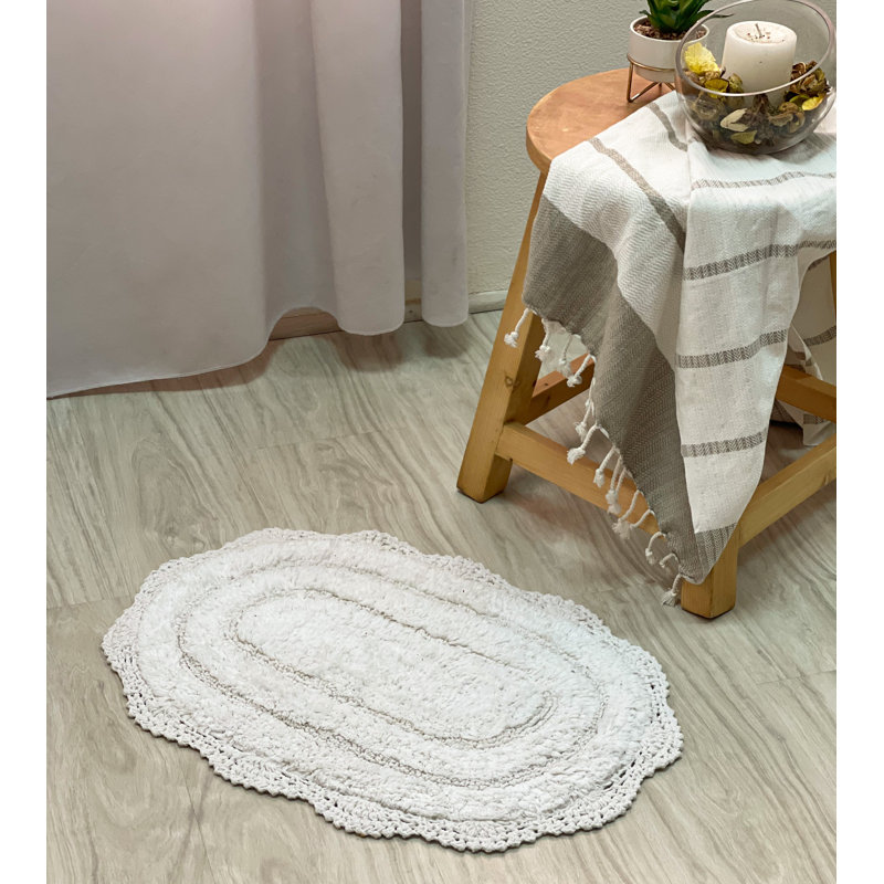 Casanova Non-Slip, White, 24" L x 17" W