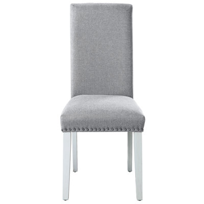 De 2 sièges en lin gris - pattes blanches antiques, ornement élégant, chaises à ressorts hélicoïdaux (paire), ajout de style rétro, garniture cloutée, sinueux confortable