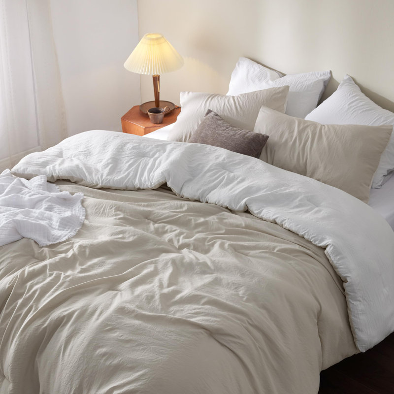 Bedsure Reversible Prewashed Comforter Set, Full Comforter + 2 Standard Pillowcases, White