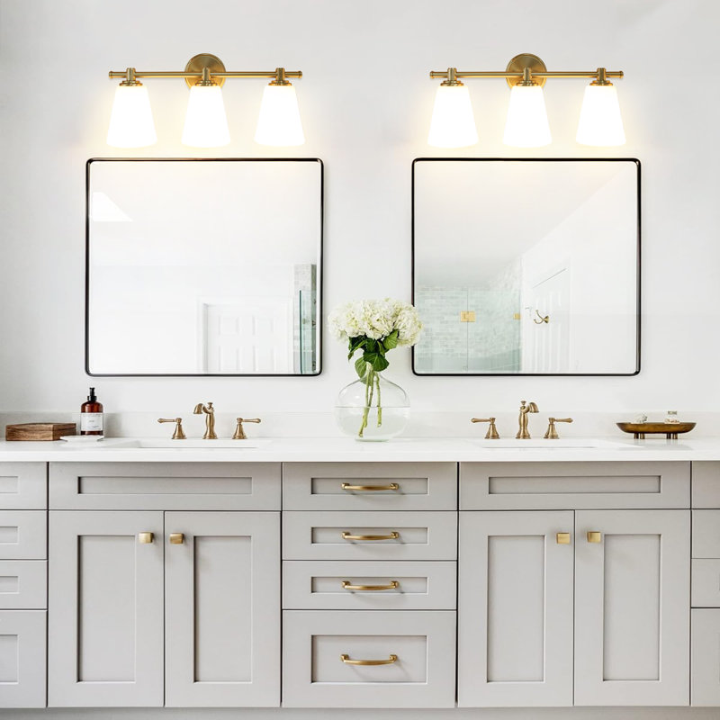 Miroir de salle de bain doré 3 lumières 3 lumières, luminaires de salle de bain avec abat-jour en verre givré, applique murale moderne, douille E26 (ampoules non incluses)