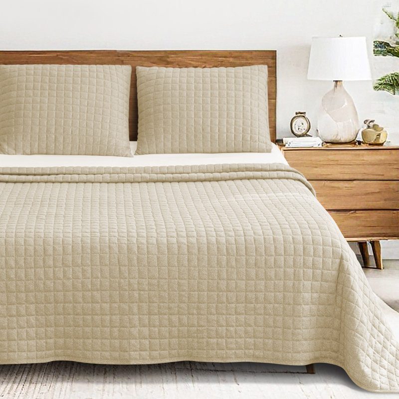 Ensemble de courtepointe 3 pièces Wayfair Basics, Taupe chiné, Courtepointe double et 2 taies décoratives standa