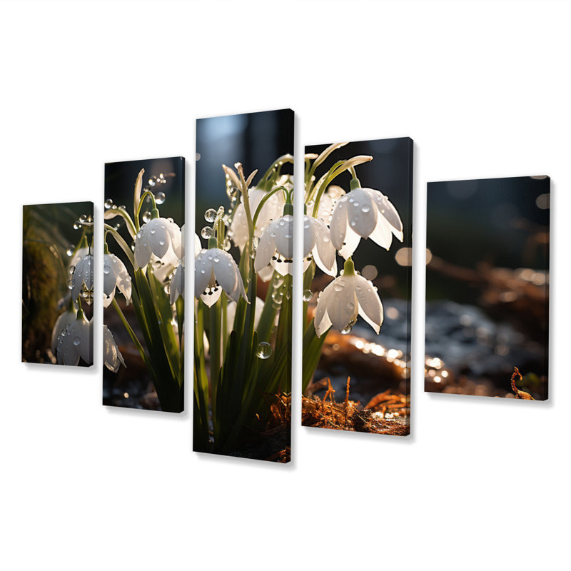 «White Snowdrops Field II - Floral Wall Art Living Room» - 5 panneaux