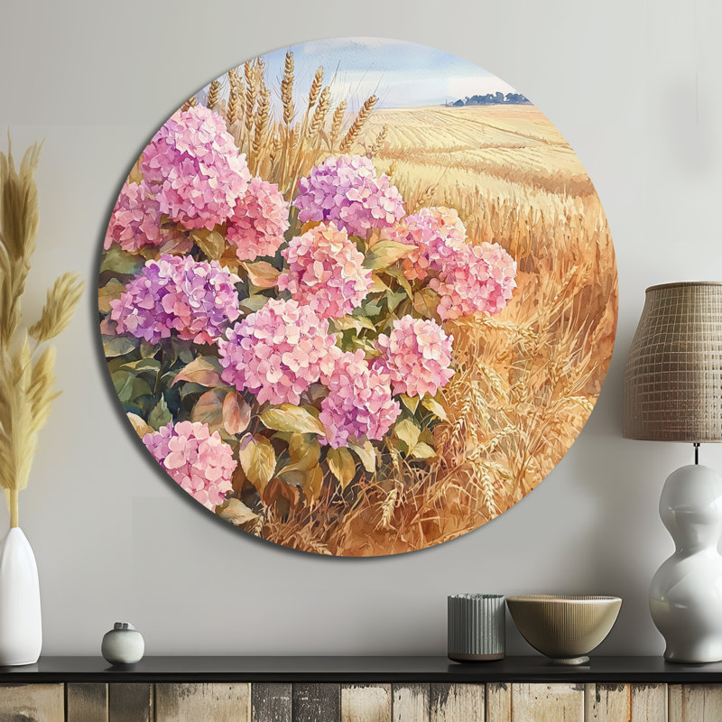 Hortensias dans la récolte de blé I - hydrangées, art mural rond en métal, H 16 po x l 16 po