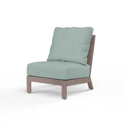 Laguna Outdoor Lounge Chair