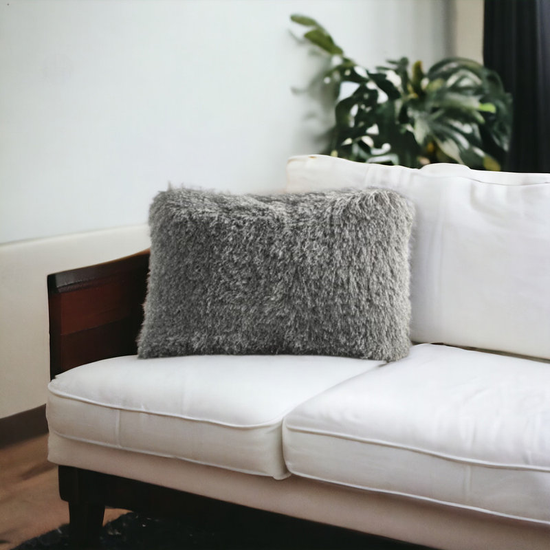 Coussin décoratif beige à poils longs Super Shaggy, Gris ardoise
