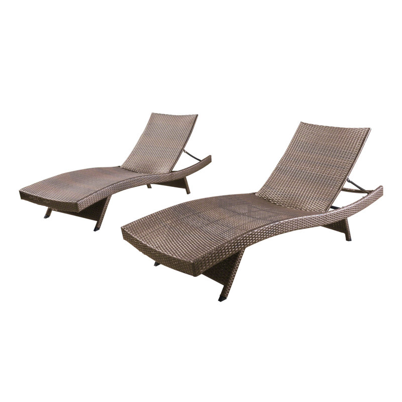 PE WICKER CHAISE LOUNGE