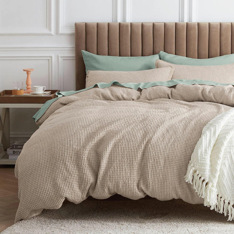 Bedsure Waffle Comforter Set, Khaki, Queen Comforter + 2 Standard Shams