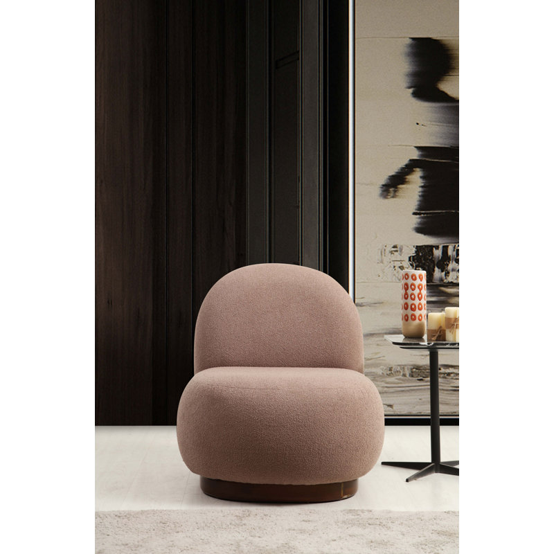 Fauteuil à oreilles Cappuccino, 29,1 po x 33,5 po x 29,5 po | Structure en bois de hêtre, tissu 100% polyester, 28 coussins en mousse souple et 24 coussins en plumes | Design scandinave élégant avec pieds en noyer, parfait pour les espaces de vie modernes