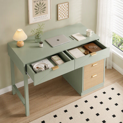 Bureau de maquillage, bureau d'ordinateur