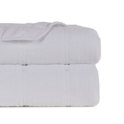 Aveen Quilted Throw Blanket