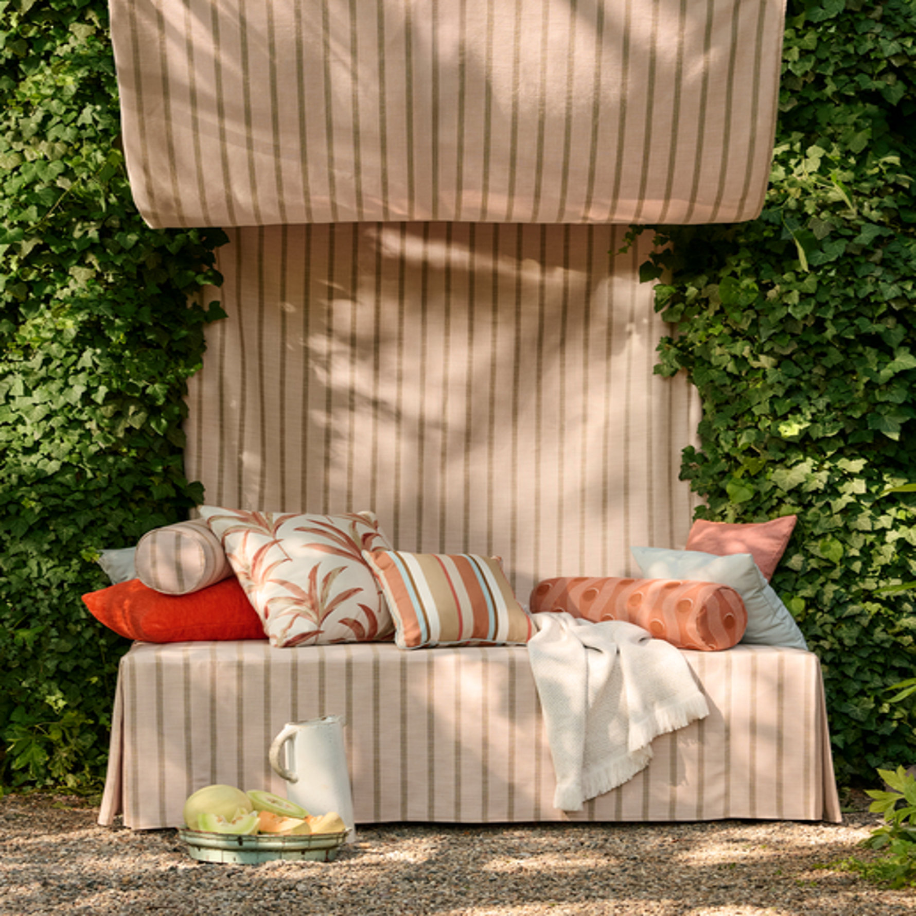 Outdoor Lounge