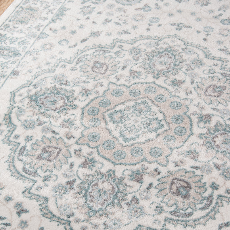 Luther Oriental Indoor Rug, Rectangle 5'3" x 7'6"