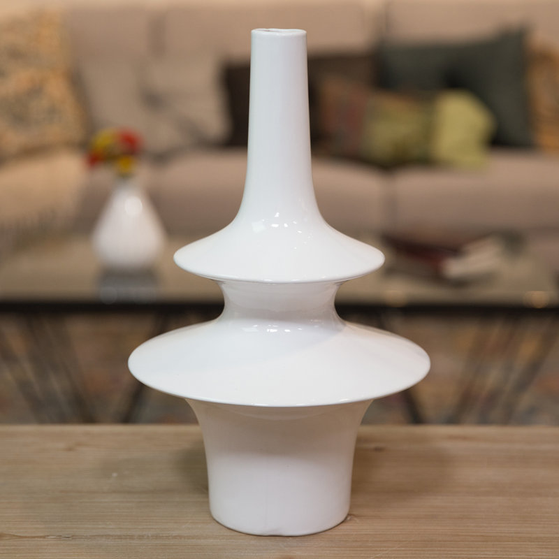 Vase Harsha, H 15,5 po x l 9,5 po x P 9,5 po