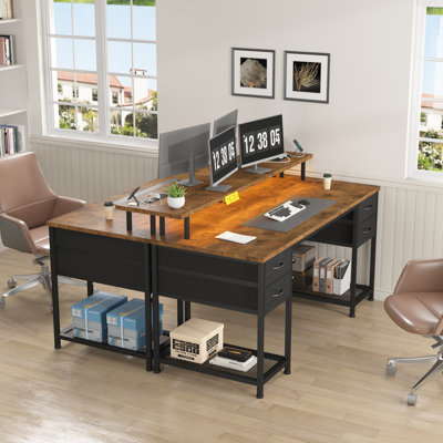 Bureau d'ordinateur de 47 po de largeur avec station de charge et lumières DEL, bureau avec 4 tiroirs en tissu et 2 tablettes de rangement